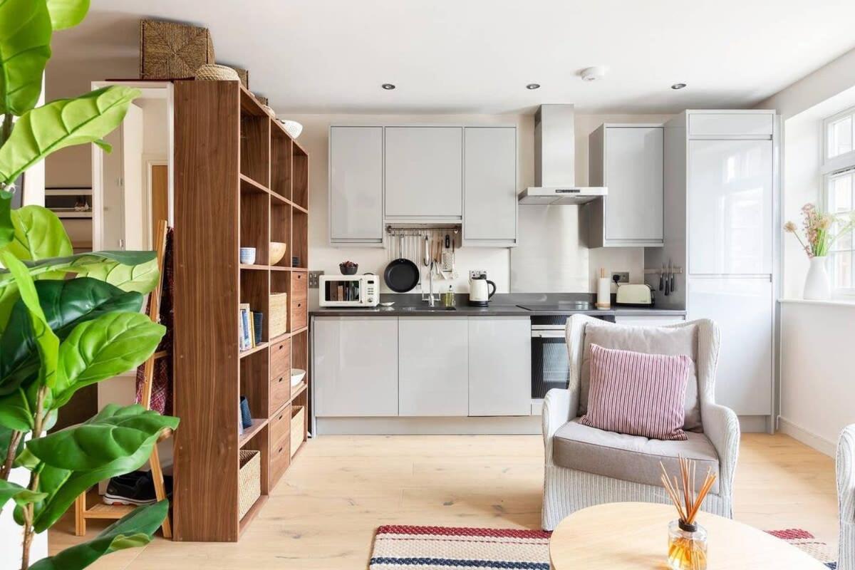 Large Luxury Studio In Heart Of Richmond Richmond  Zewnętrze zdjęcie